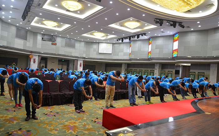 冠軍鍛造，百煉成鋼-禮儀學習